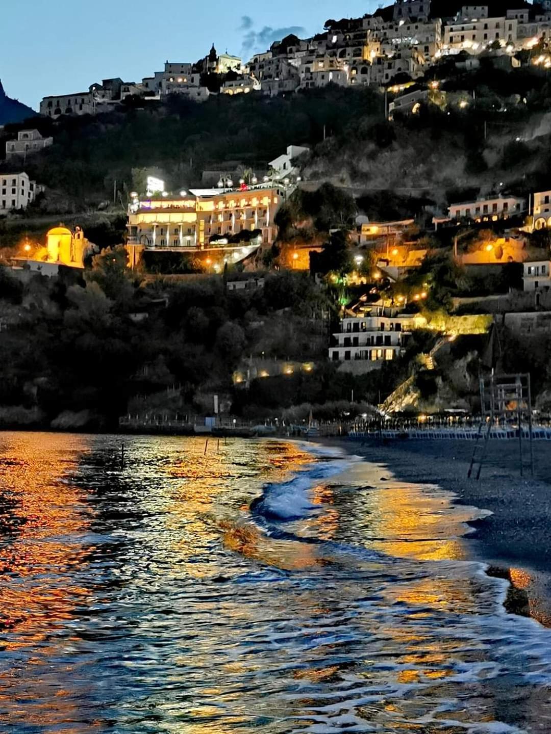 Approdo Di Marina Apartment Vietri Bagian luar foto